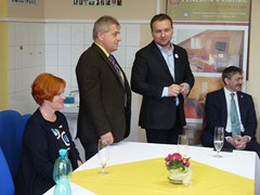 NÁVŠTĚVA MINISTRA ZEMĚDĚLSTVÍ V NAŠÍ ŠKOLE _13