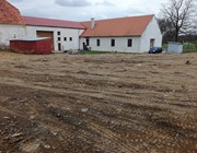 4. Nádvoří u penzionu  (za dílnou) Konečné úpravy (8)